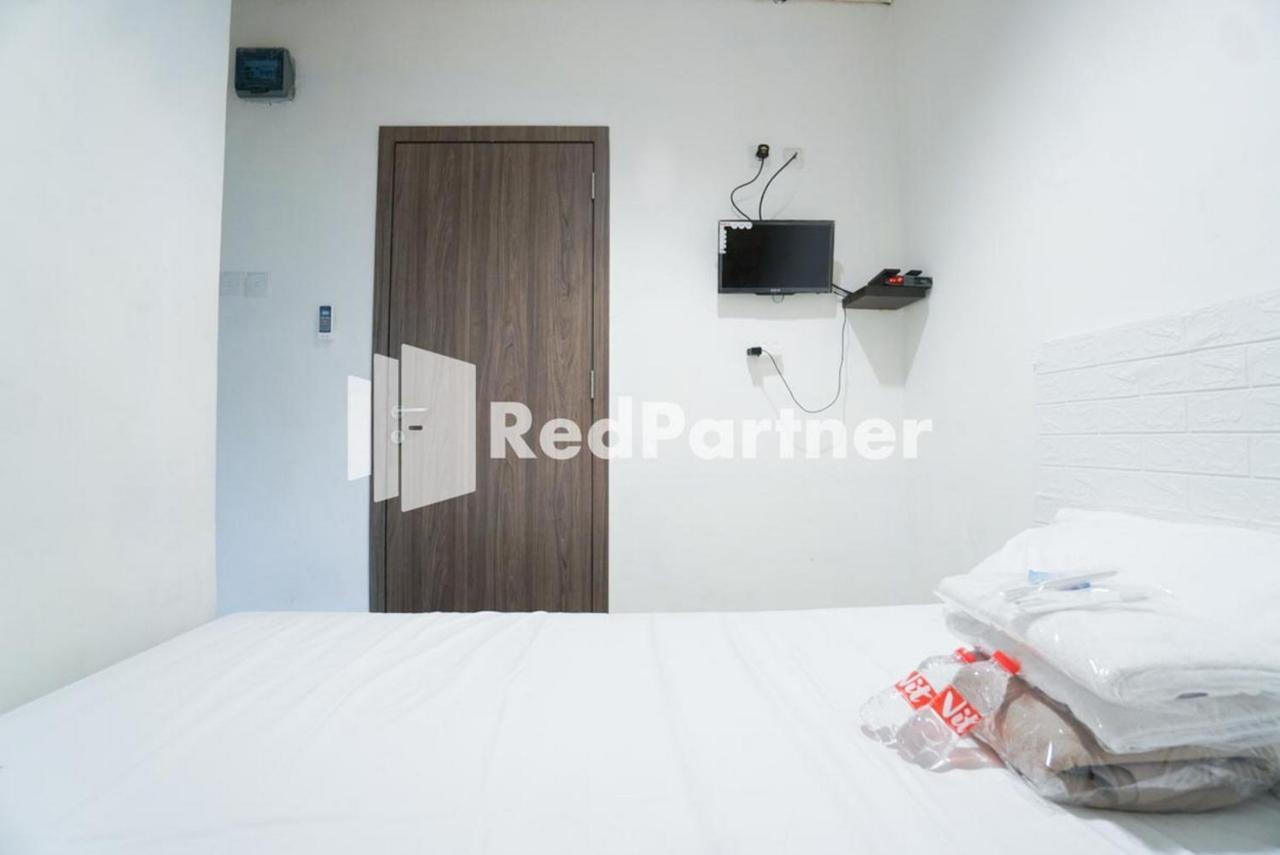 Eascot Hotel Mitra Reddoorz Yakarta Exterior foto