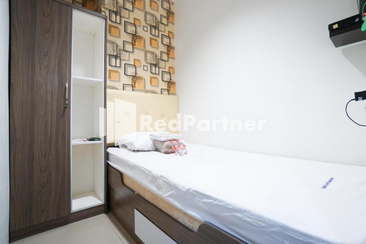Eascot Hotel Mitra Reddoorz Yakarta Exterior foto
